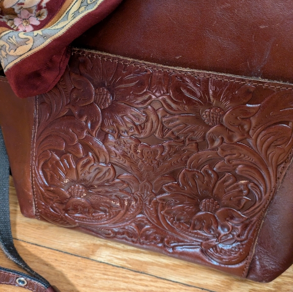 Patricia aka Patsey Nash Leather Purse - Picture 4 of 14
